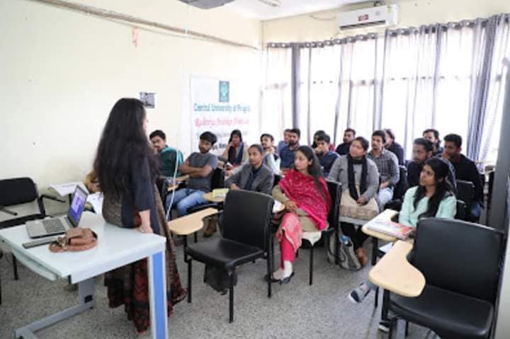 pragya kaushik lecture